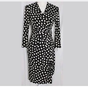 NWOT Anne Klein black pattern shift dress